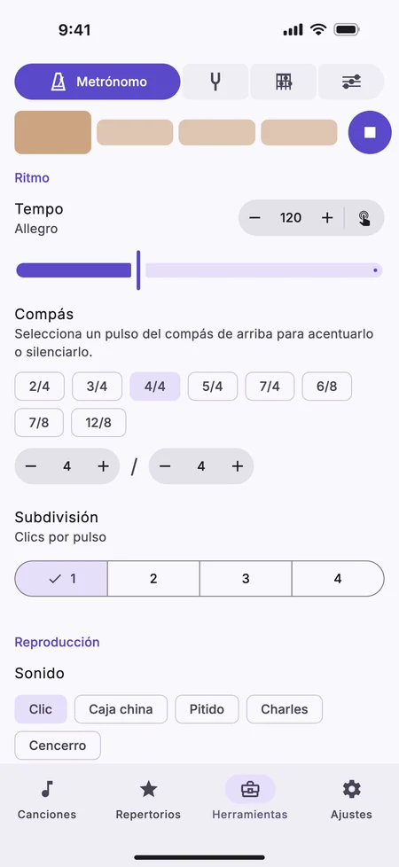 La pestaña Metrónomo en un iPhone, con el tempo, los pulsos del compás y sus ajustes.