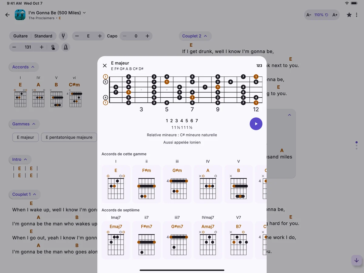 I’m Gonna Be (500 Miles) sur un iPad, sa section Gammes sous ses accords, avec la gamme de E majeur dessinée sur un manche de guitare par-dessus la chanson.